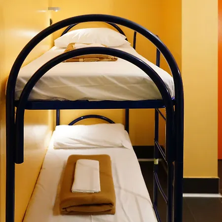 Aig Piero Rotta Hostel *