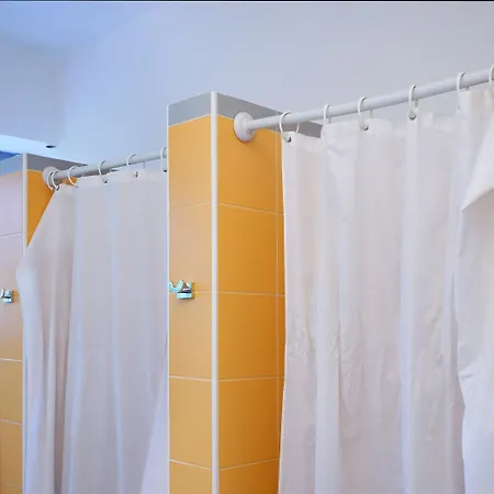 Aig Piero Rotta Hostal